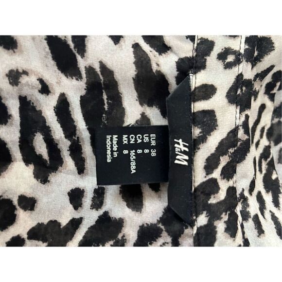 H&M Leopard Print Sleeveless Button Down Black Cream Blouse Women’s Size 8 - Picture 8 of 9